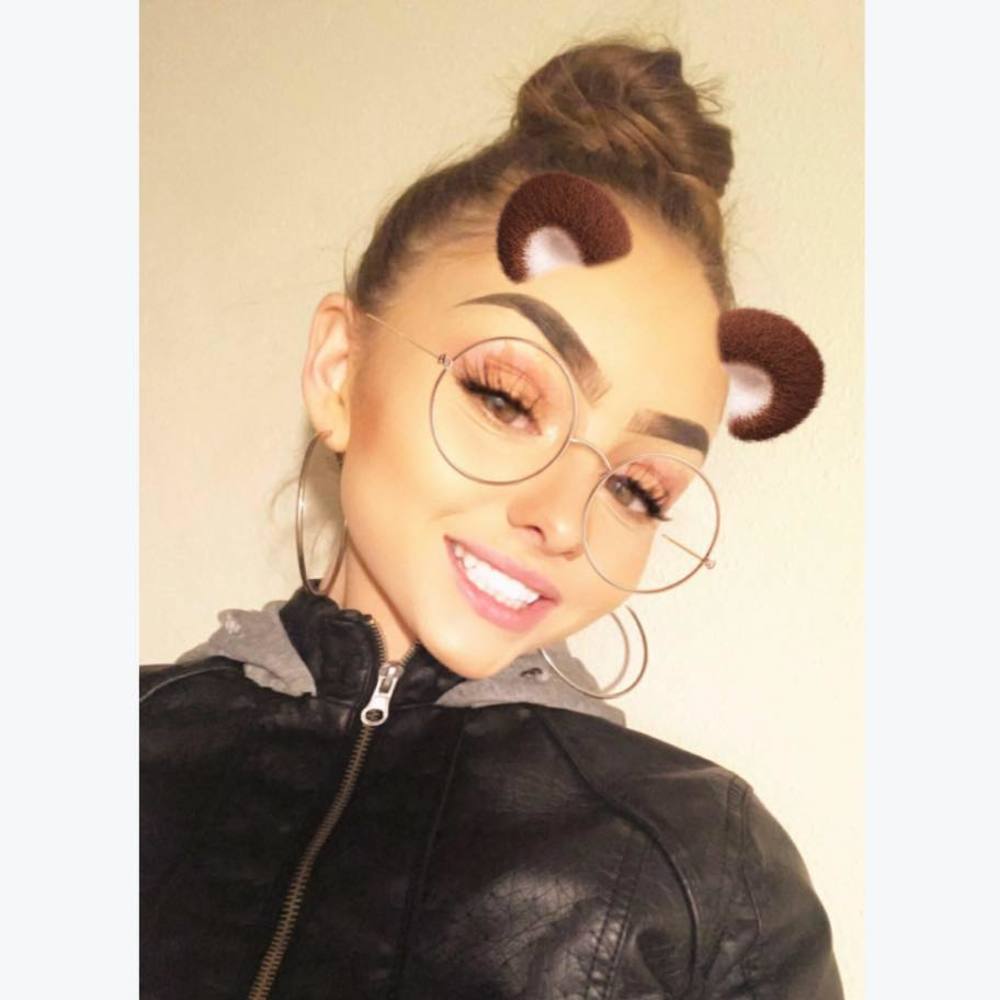 Meet your Posher, Mackenzie