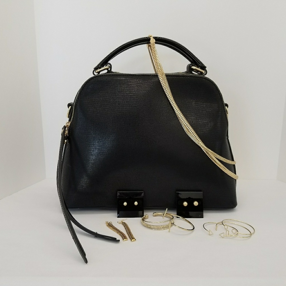 Black slim Drs bag with plenty of jewels to match - Picture 1 of 1