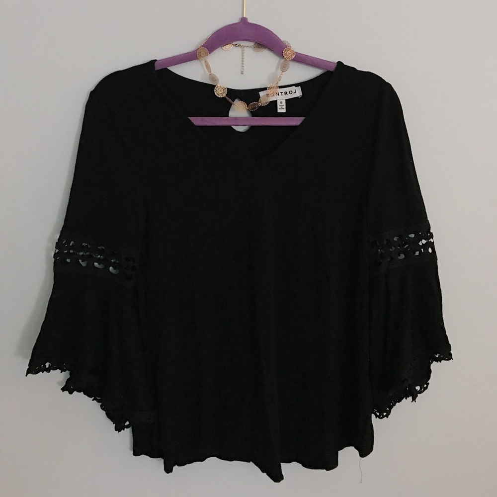 LONG SLEEVE FLOWY SHIRT (Black)