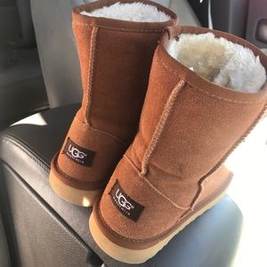 Uggs size 6 excellent condition