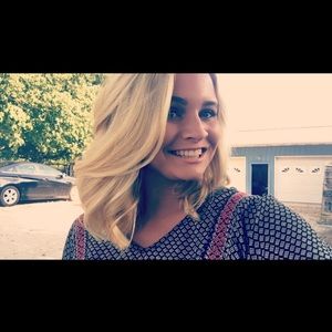 Meet your Posher, Lauren