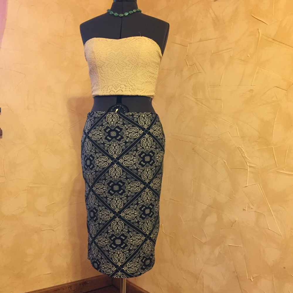 Forever 21 paisley Skirt