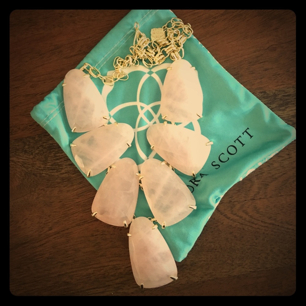 Rose Quartz Kendra Scott Harlow necklace