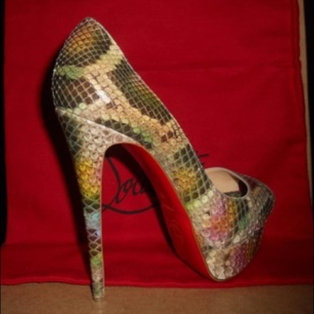 ⛔️SOLD⛔️AUTHENTIC Christian Louboutin 150 python, - Picture 5 of 7