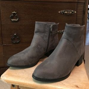 Reneeze ankle boots size 8 worn once