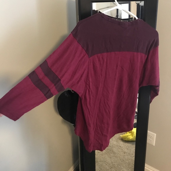 VS Dolman Style Varsity 3/4 Sleeve Top - Picture 4 of 4