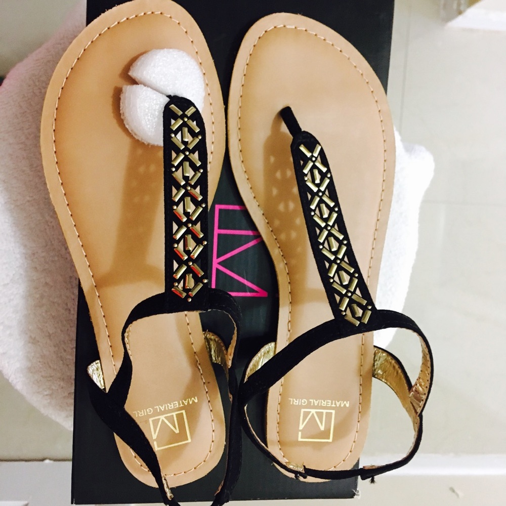 Material Girl Skyler Flat Sandals,