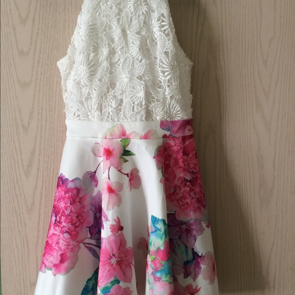 NWT Floral Skater Dress - Picture 2 of 3