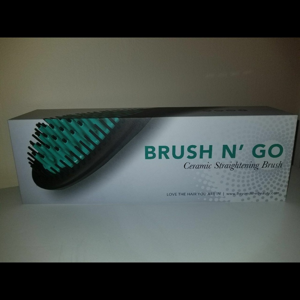 Beyond The Beauty Ceramic Straightening Brush