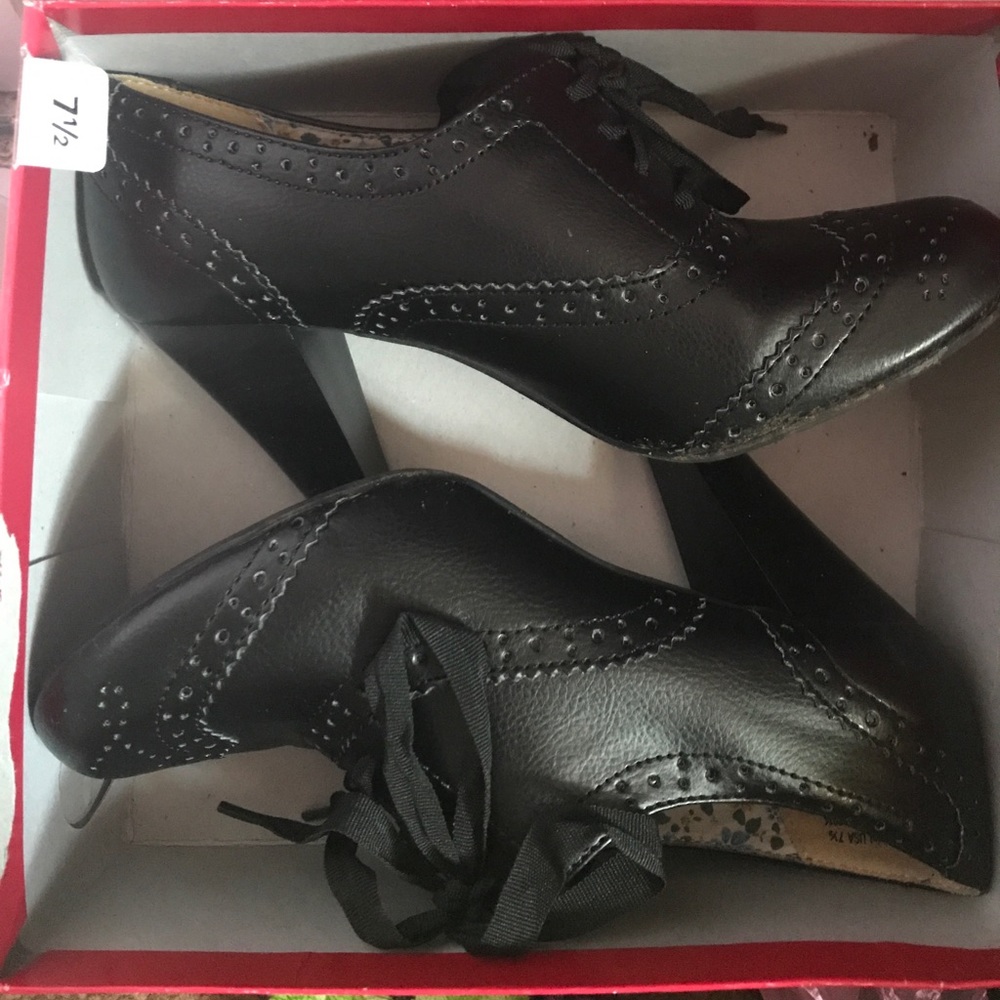 Lace up oxford heels