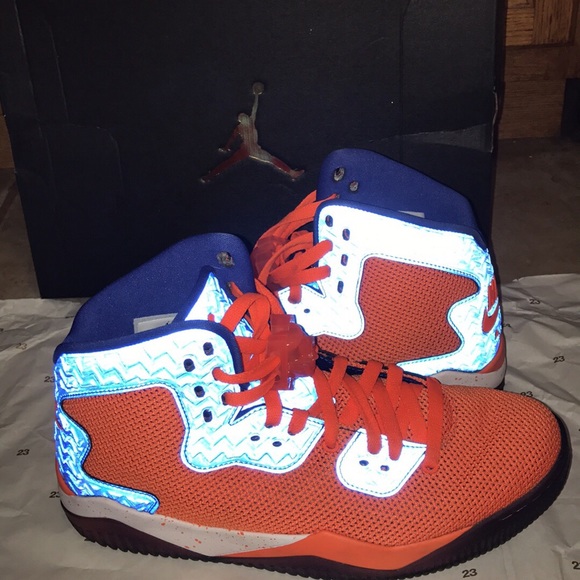 Nike Men’s Air Jordan Spike Forty - Picture 2 of 8