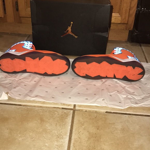 Nike Men’s Air Jordan Spike Forty - Picture 6 of 8