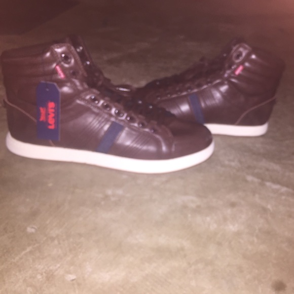 Brand new Levi shoes size 11 - Picture 1 of 5