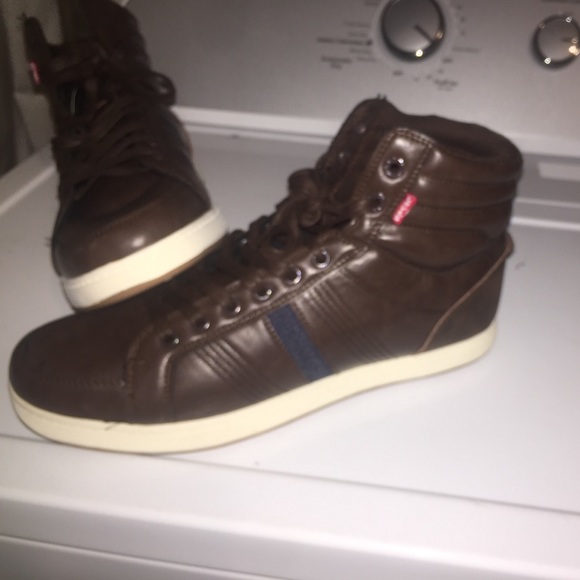 Brand new Levi shoes size 11 - Picture 2 of 5