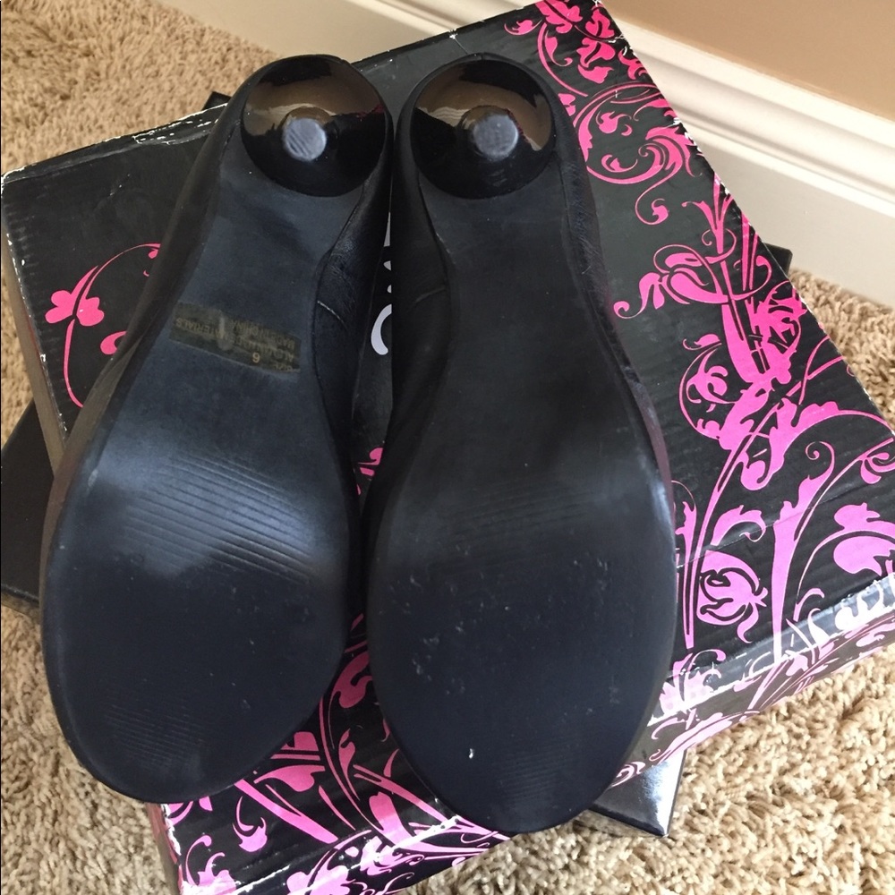 Basic black platform pump - Picture 3 of 7