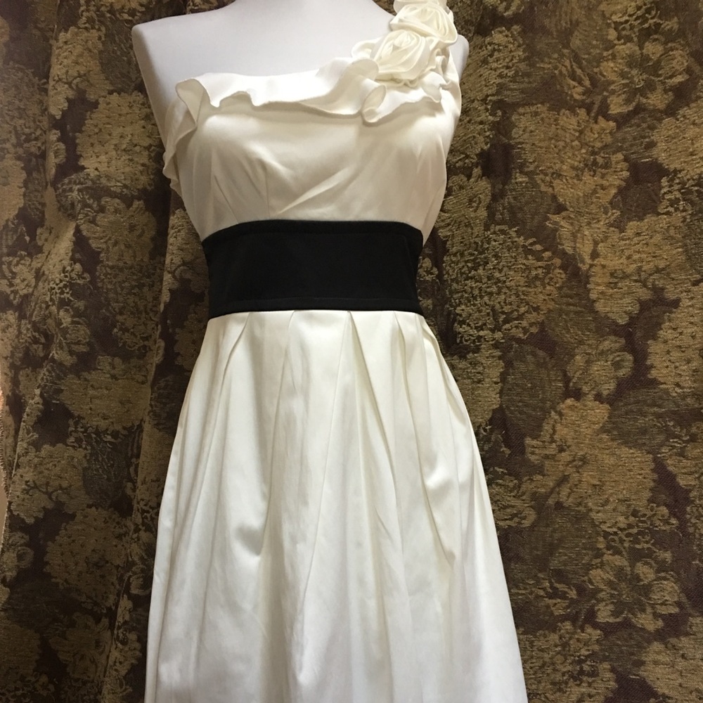 Women's short formal dress