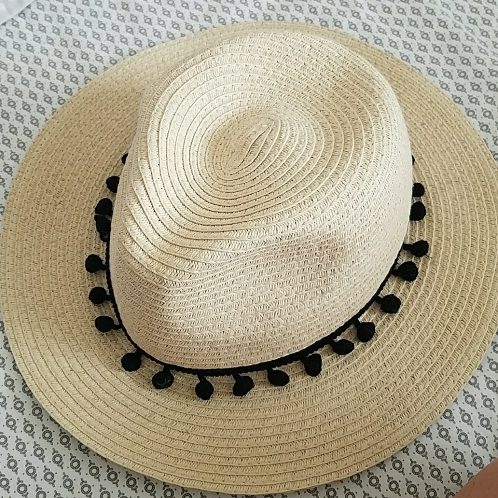 Sole Soceity Black Pom Straw Hat