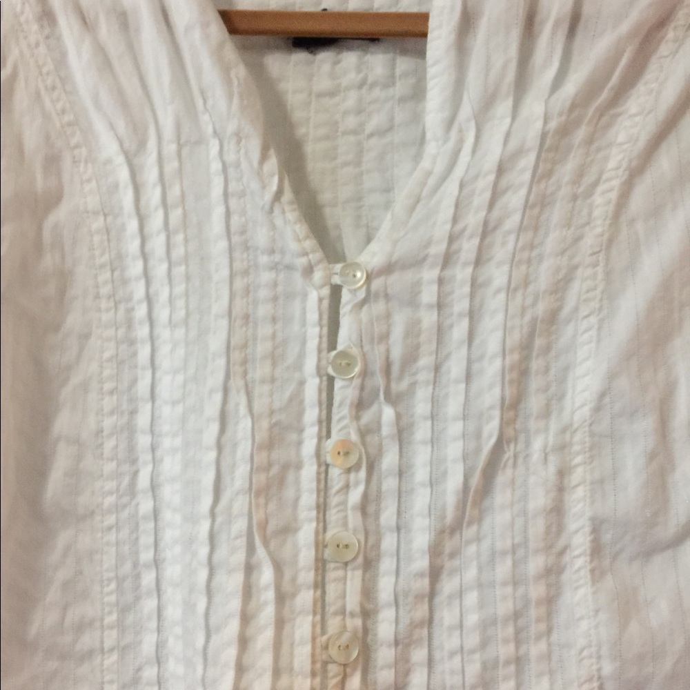 GAP Top! - Picture 2 of 4
