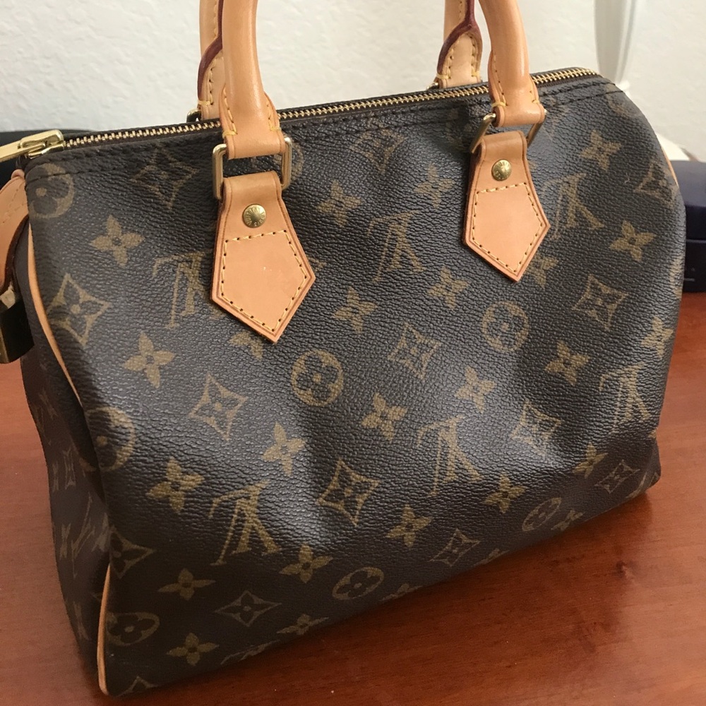 Louis Vuitton Speedy 25