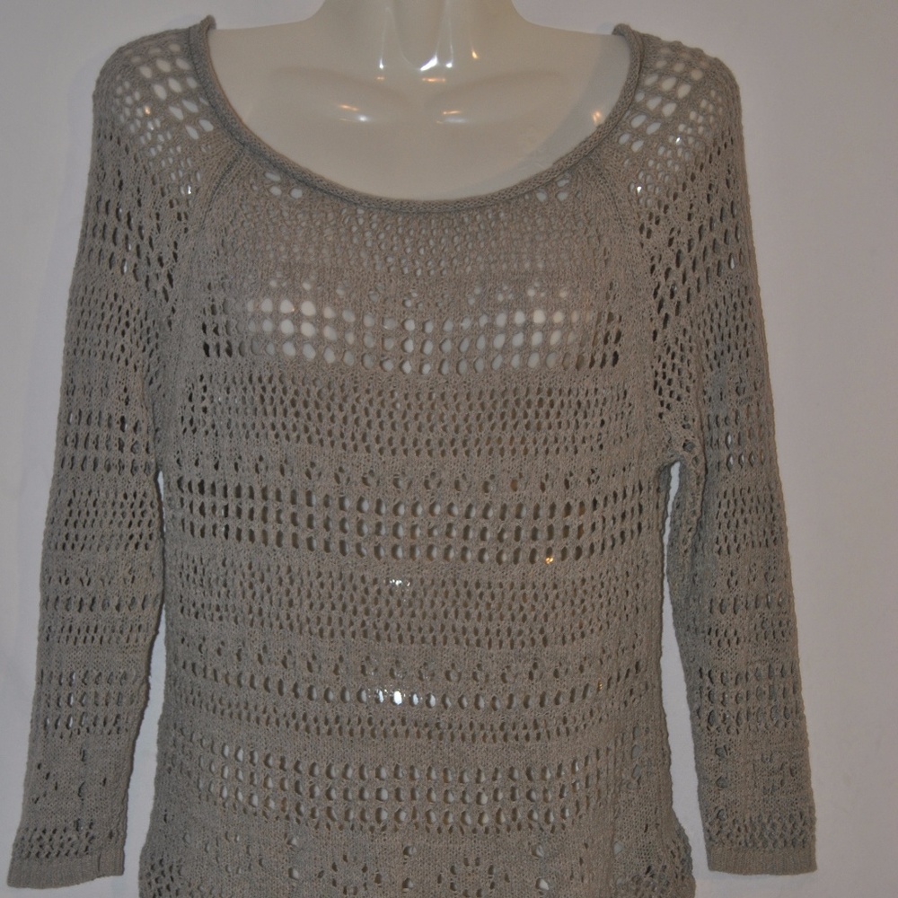 Aeropostale grey crochet top