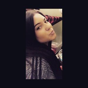 Meet your Posher, Marisa