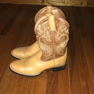 Men Ariat boots