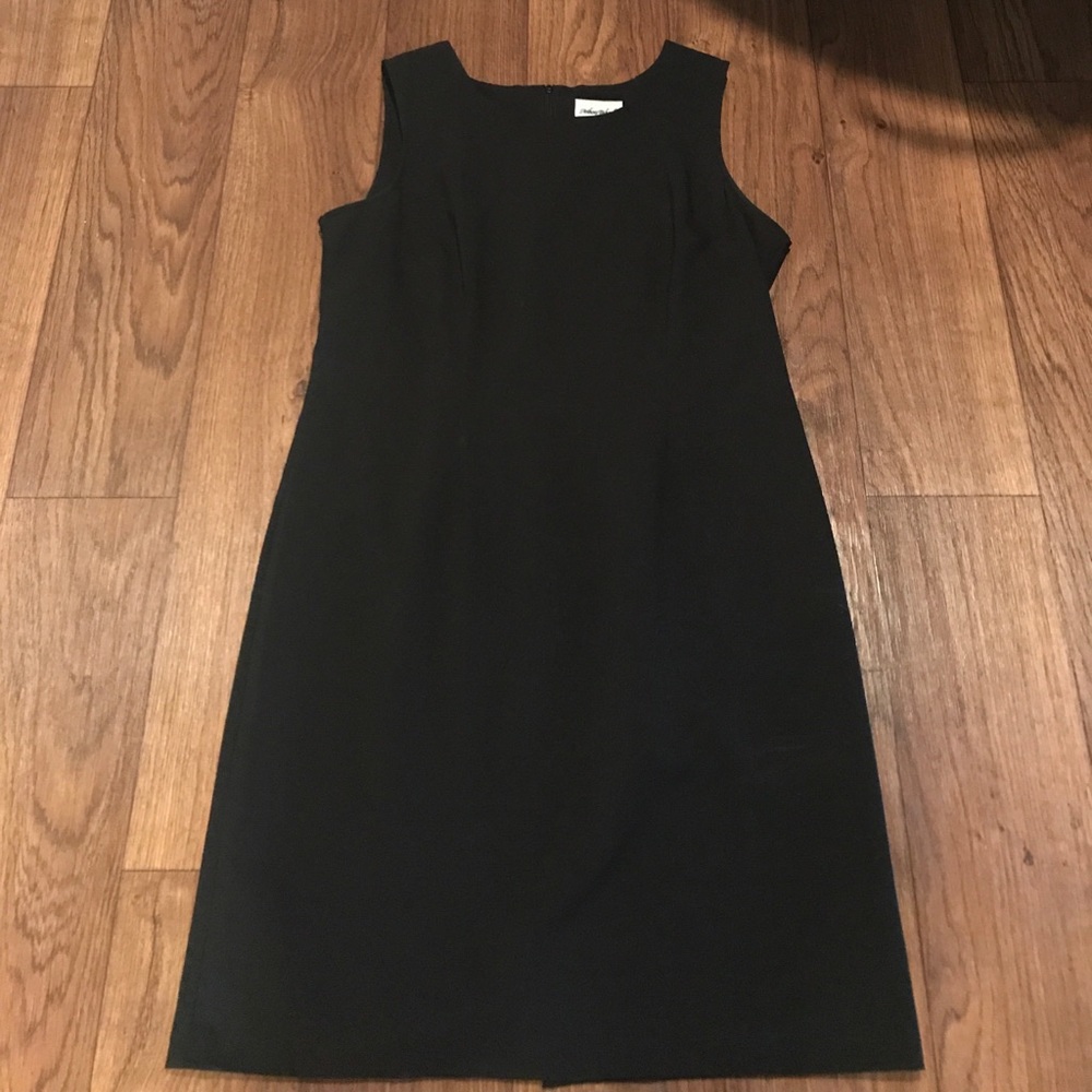 Black dress size 16P