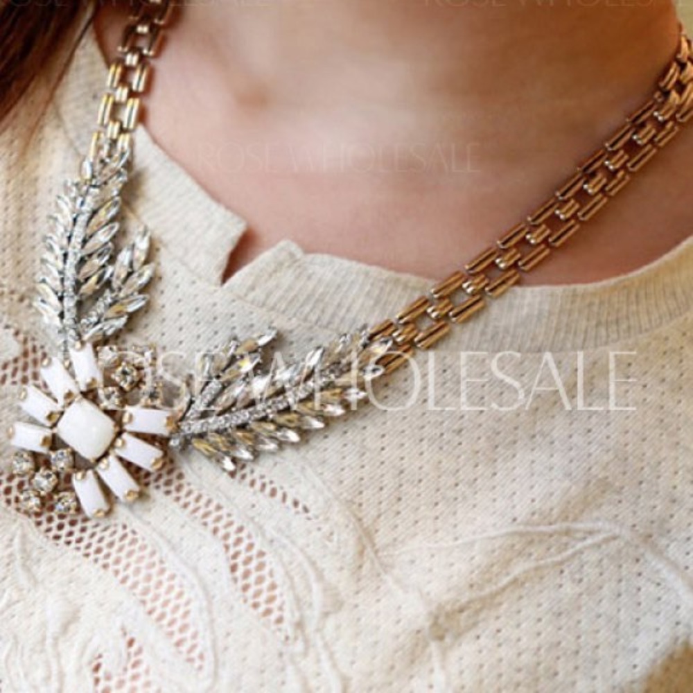 Crystal Wings Necklace - Picture 3 of 7