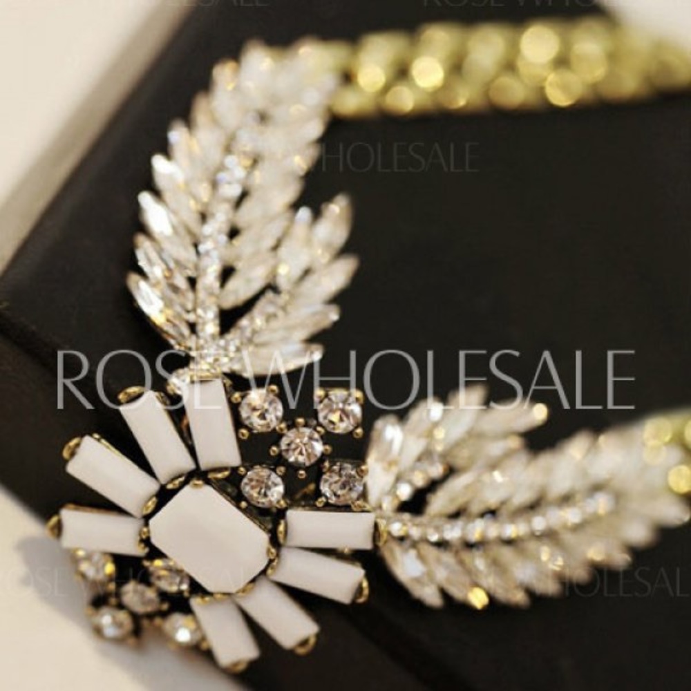 Crystal Wings Necklace - Picture 4 of 7