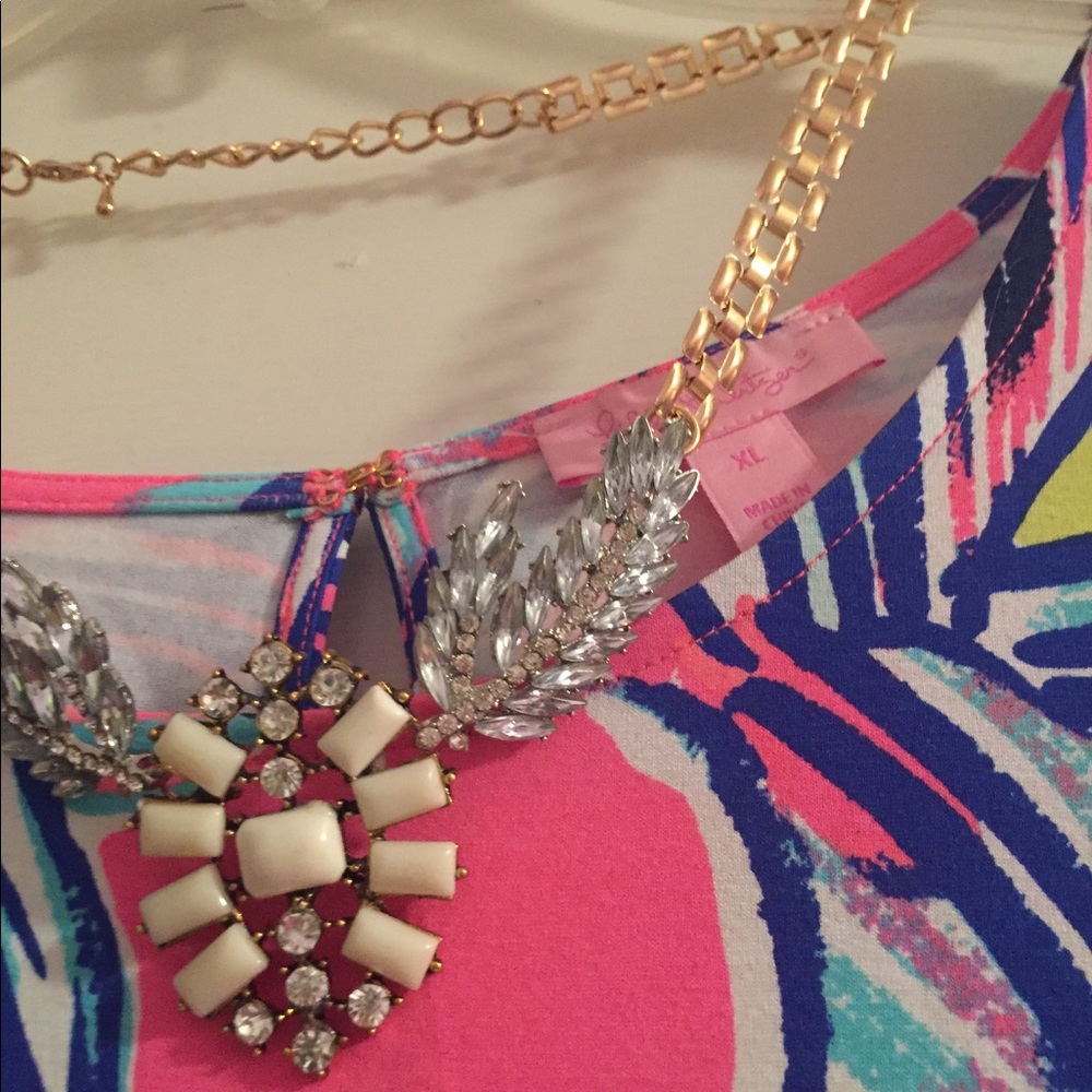Crystal Wings Necklace - Picture 7 of 7