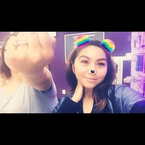 Meet your Posher, Alondra