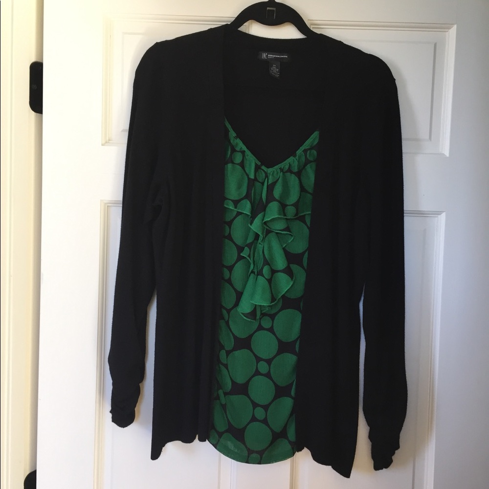 Ruffle blouse, layered look, cardigan 2X polka dot