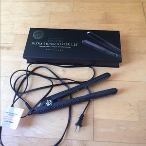 Ultra Turbo Styler Hair Straightener