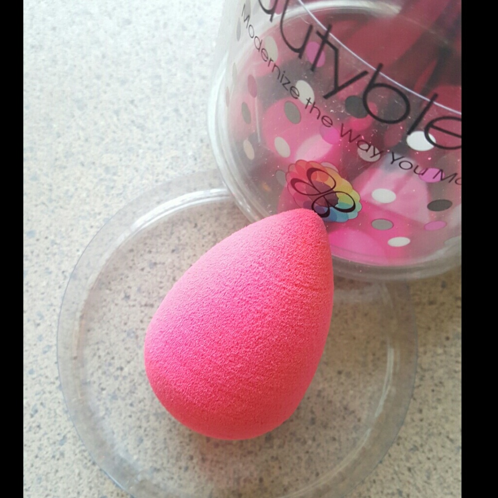 *NIB* Authentic Beautyblender