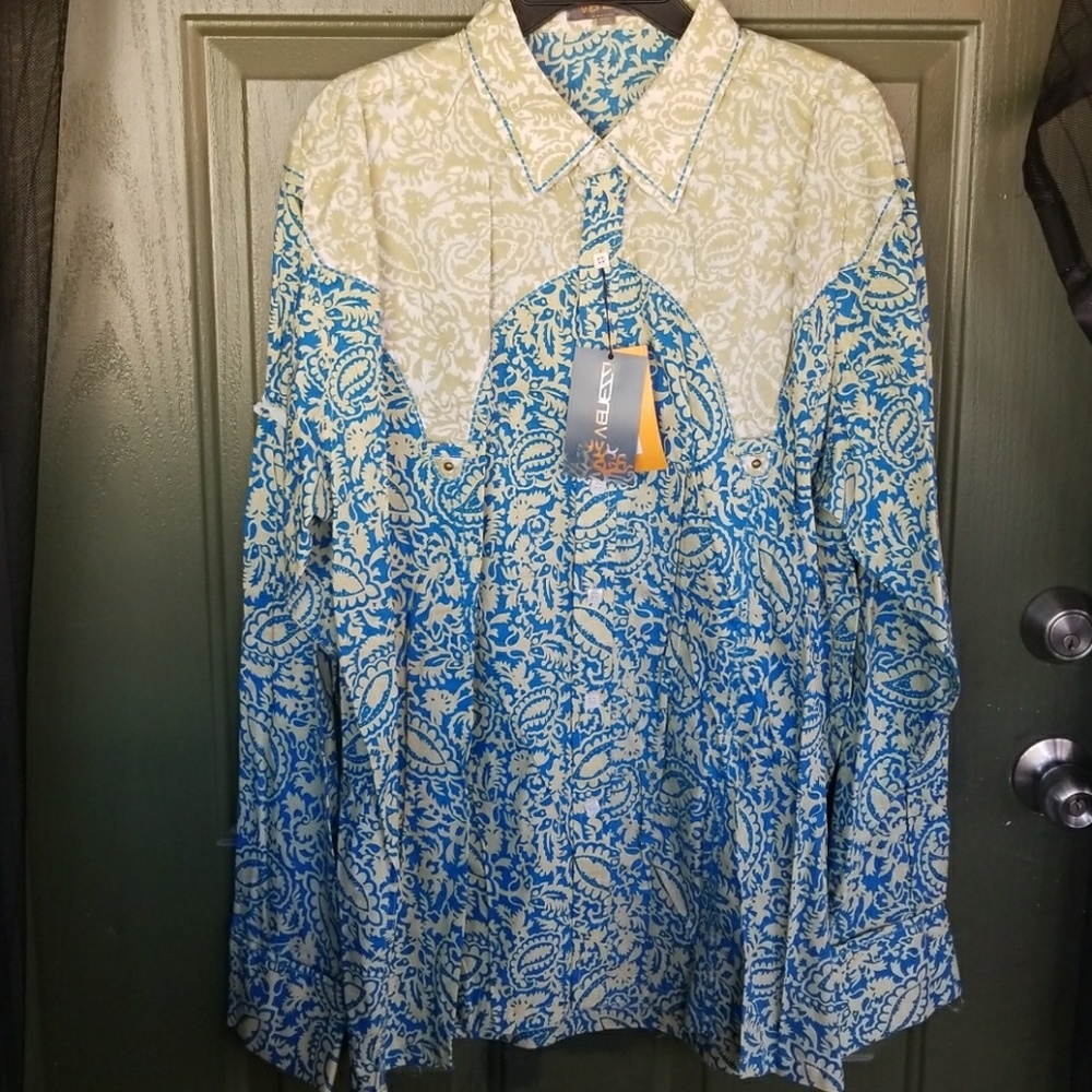 Men's Button Down Shirt NWT