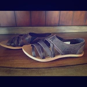 NEW IN BOX Sorel Lake Sandal - Size 6