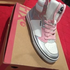 Steve Madden Sneakers