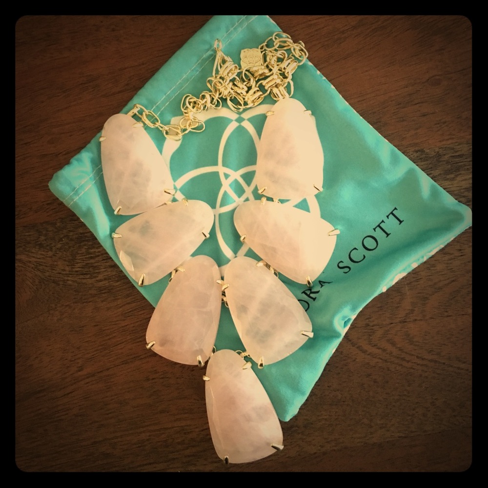 Rose Quartz Kendra Scott Harlow necklace