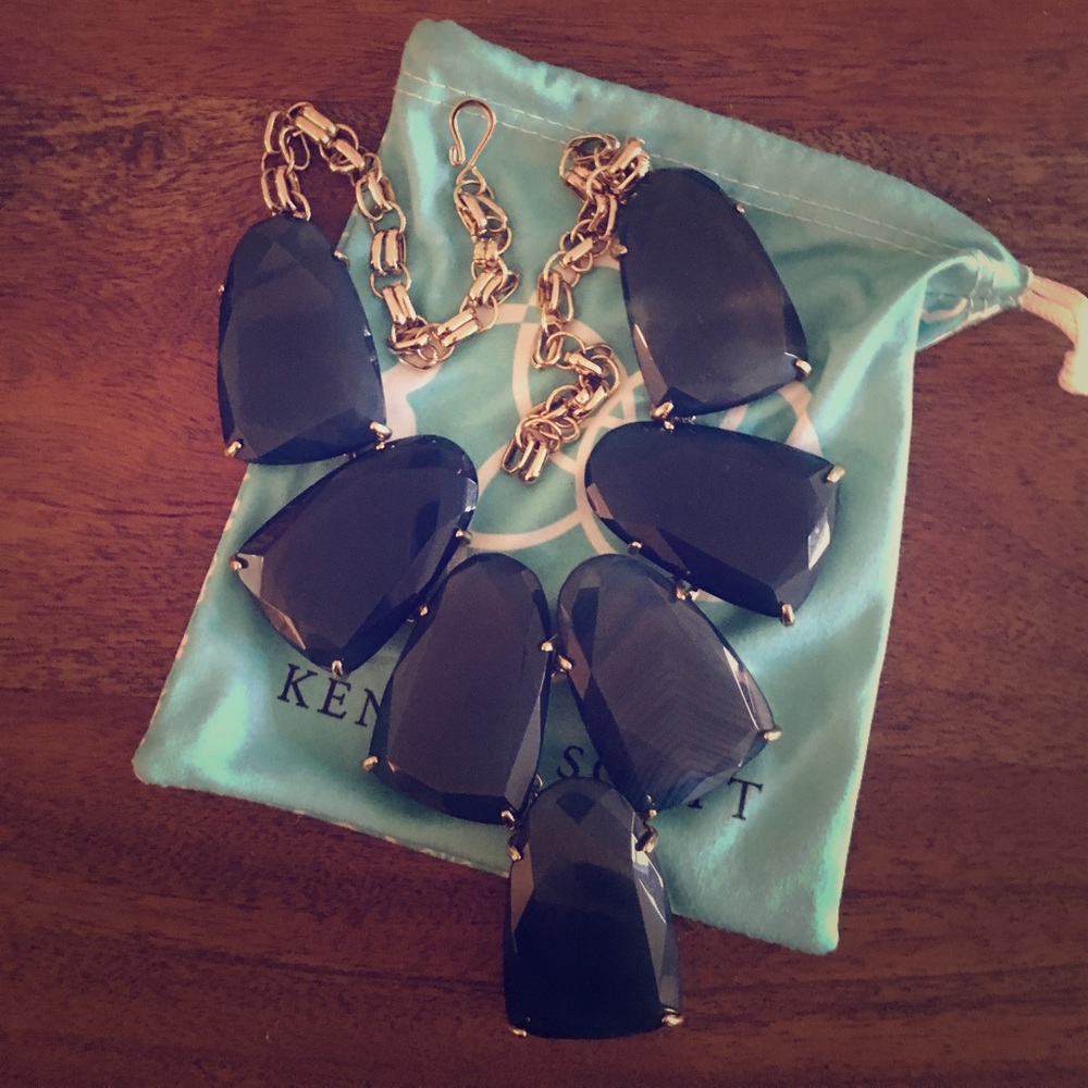 Navy Kendra Scott Harlow necklace