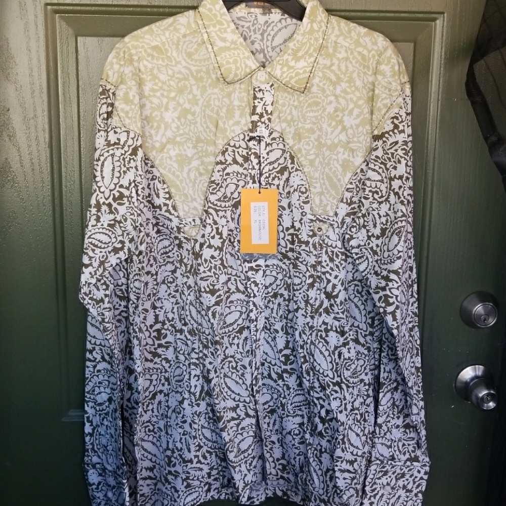 Men's long sleeve button down shirt NWT