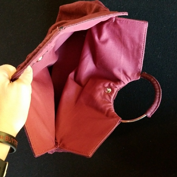 VS Maroon Clutch - Picture 2 of 2