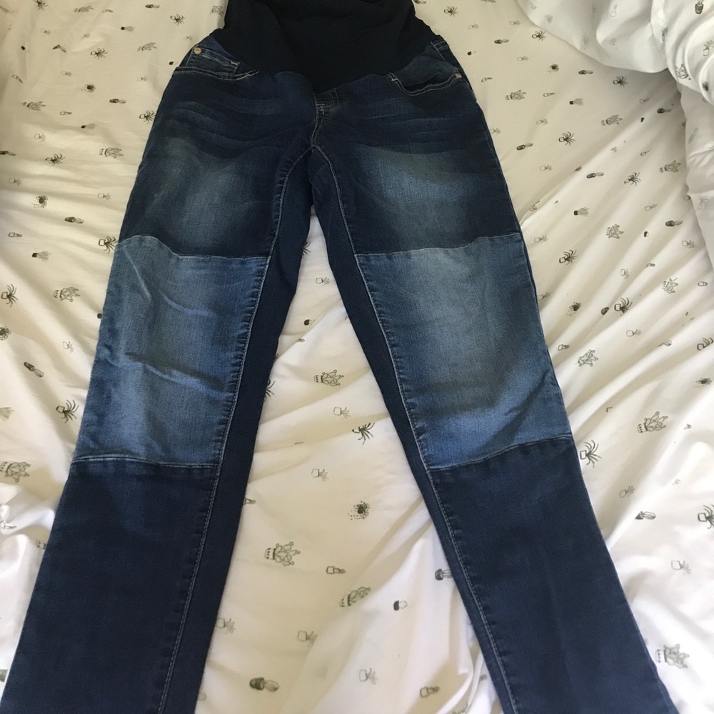 Led skinny jeans with patches