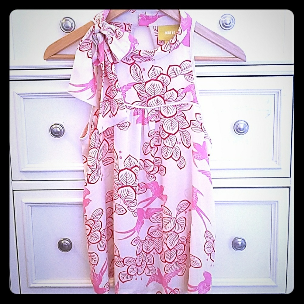 Cute sleeveless top