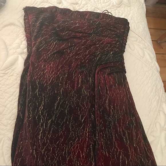 Formal gown - Picture 2 of 5