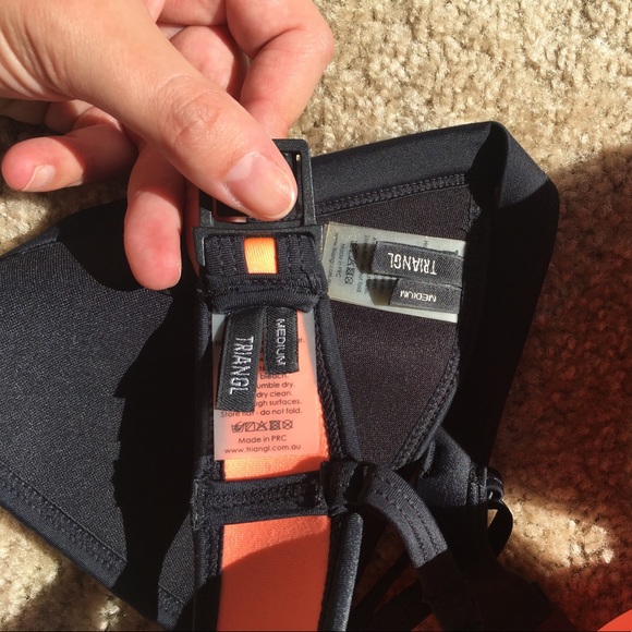 Set of 2 Triangl Neoprene Bikini's with Box & Bag! - Picture 5 of 7