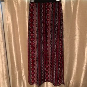 Divided multicolored maxi skirt with slits