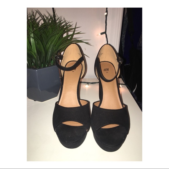 🍂🍂CHUNKY HEEL SUEDE PUMPS!!! - Picture 3 of 4