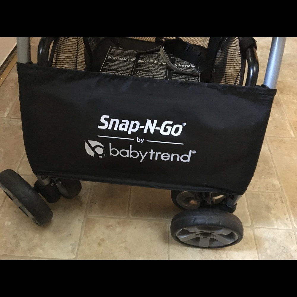 Baby trend infant car seat stroller.