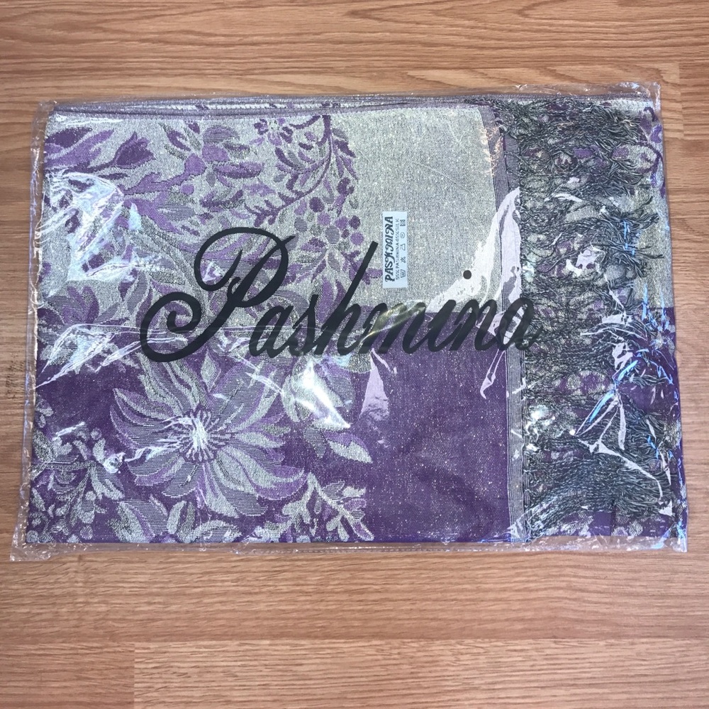 Pashmina scarves