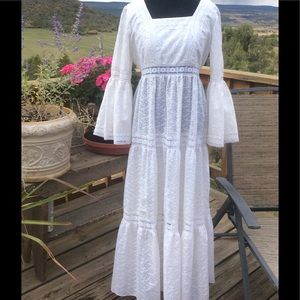 Timeless Retro Vintage Boho Maxi White Lace Dress